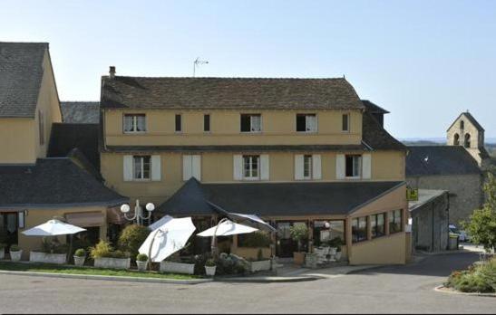 Logis Hotel De La Tour Masseret Exteriér fotografie